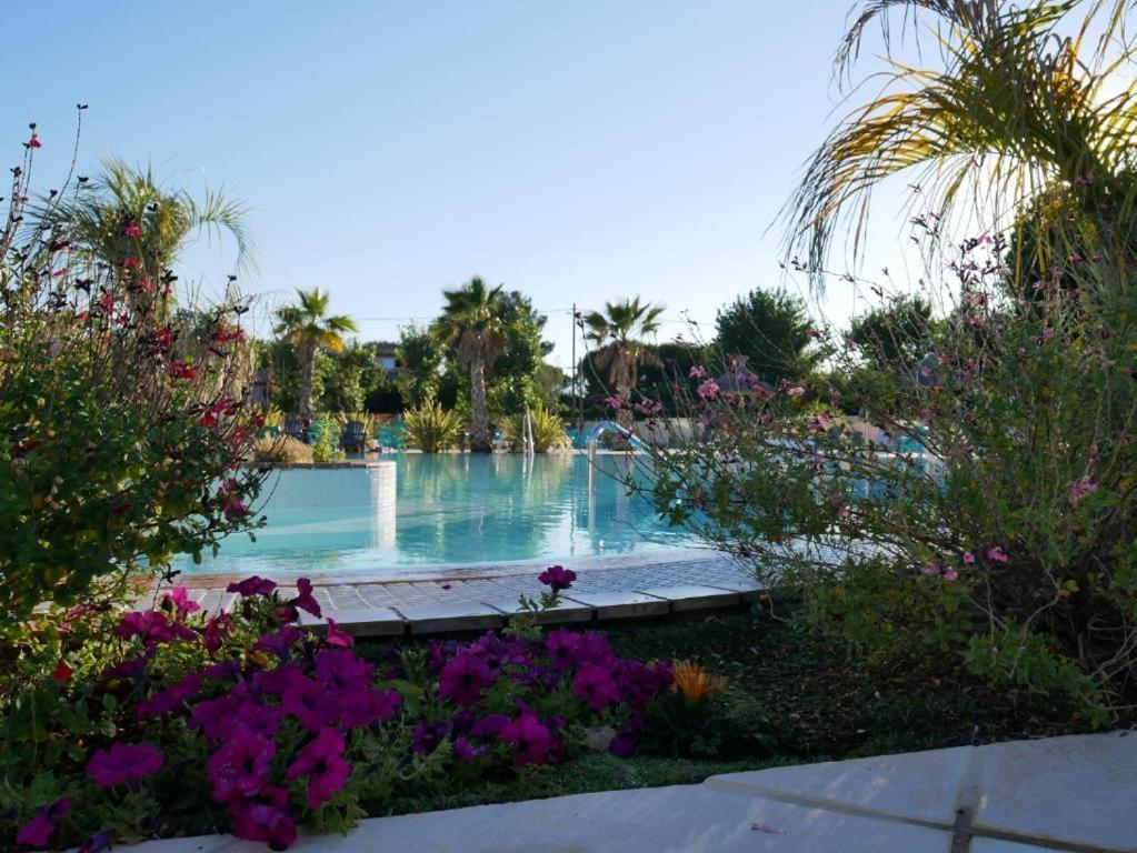 Hotel Soleil Du Midi Valras-Plage Exterior foto